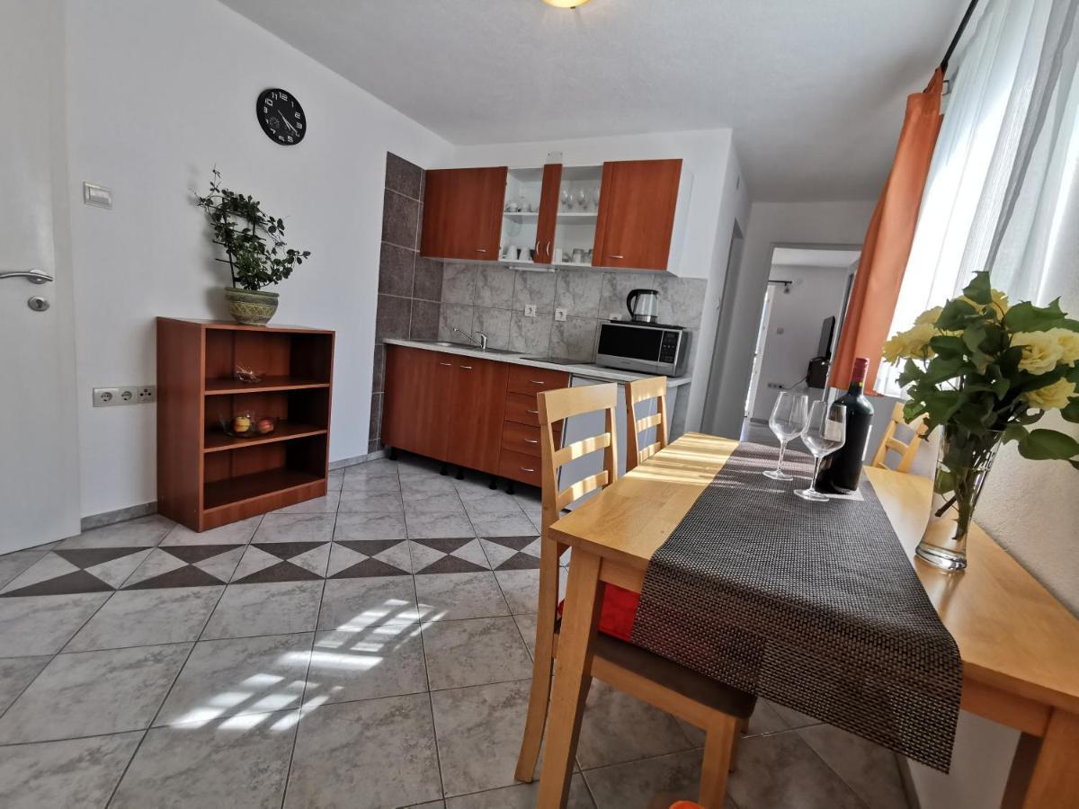 Apartments Villamare Grebaštica Buitenkant foto